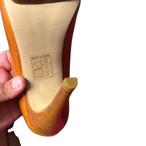 Dolce Vita Tan Leather Heels Elegant Design - Picture 11 of 12
